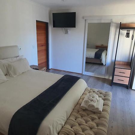 Acacia Lodge Bloemfontein Buitenkant foto