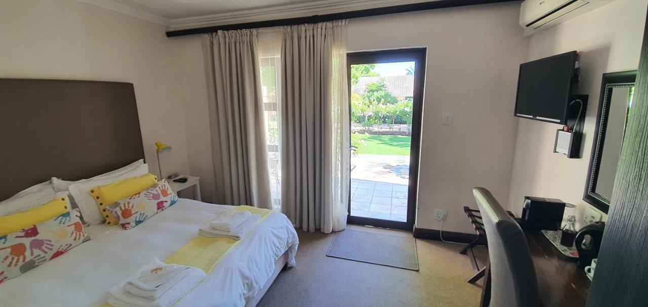 Acacia Lodge Bloemfontein Buitenkant foto