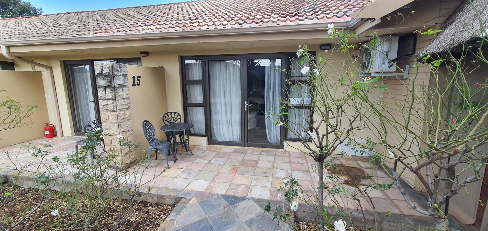 Acacia Lodge Bloemfontein Buitenkant foto