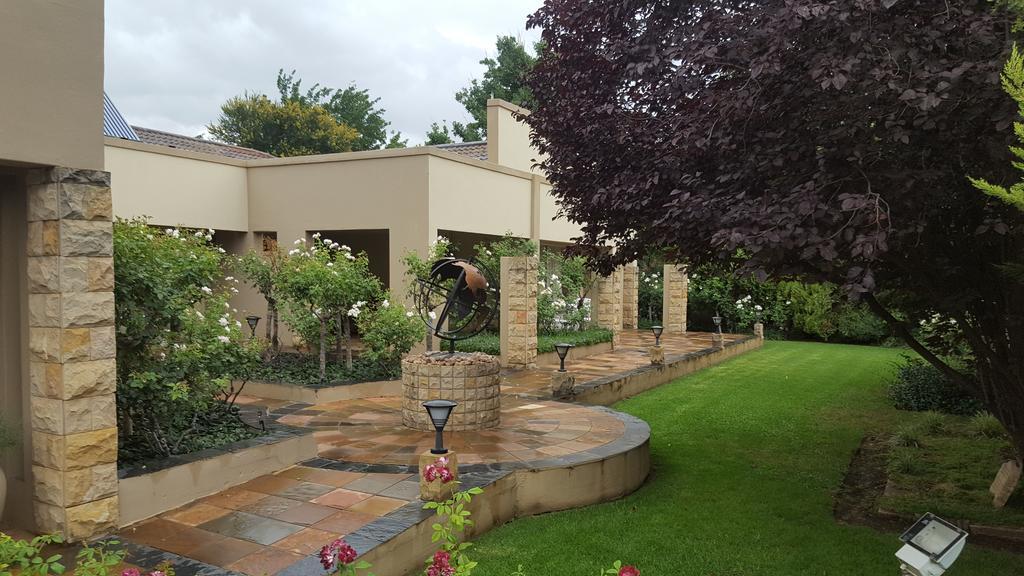 Acacia Lodge Bloemfontein Buitenkant foto