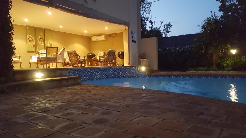 Acacia Lodge Bloemfontein Buitenkant foto