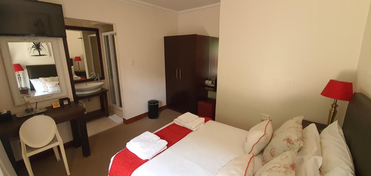Acacia Lodge Bloemfontein Buitenkant foto